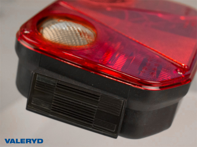 Tail light Radex 2800 Right 250x145x55 with reversing light. Bayonet connection 