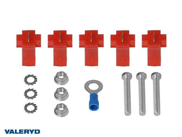 Pistorasia 7+1-napainen kaapelilla 1,5m 8-johtiminen